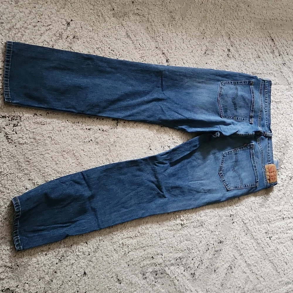 Men's Levi Jeans - Picture 2 of 3